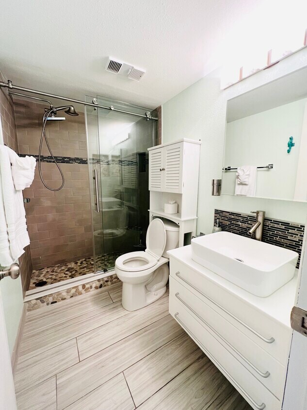 1 Windrush Blvd Unit 81, Indian Rocks Beach, FL 33785 Condo for Rent