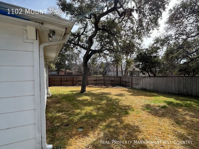 Building Photo - 1102 Mt Riga Dr