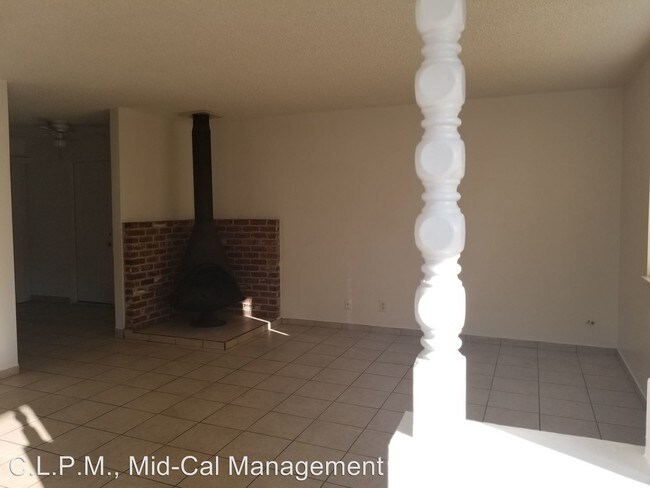 Building Photo - 2009-2011 S COUNTY Ctr