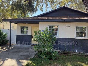 Building Photo - 2809 Marconi St