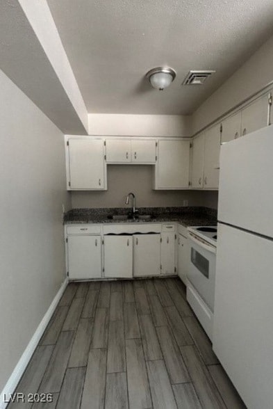Foto del edificio - 718 W Wilson Ave