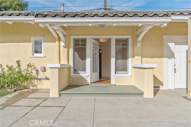 Foto del edificio - 1325 E Altadena Dr
