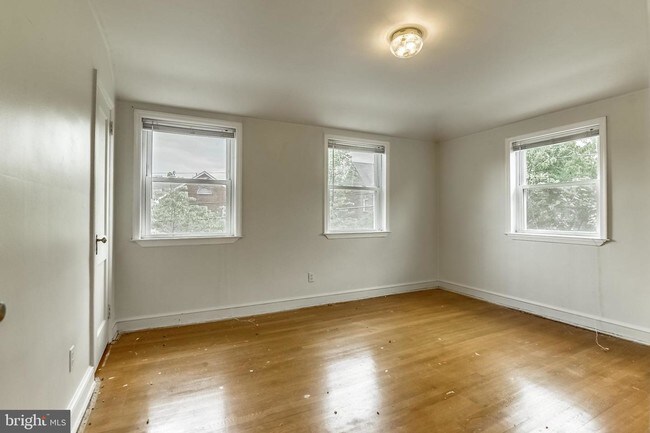 Foto del edificio - 6-A E Bellefonte Ave