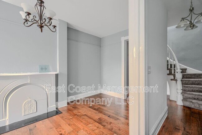 Building Photo - 717 W Lanvale St