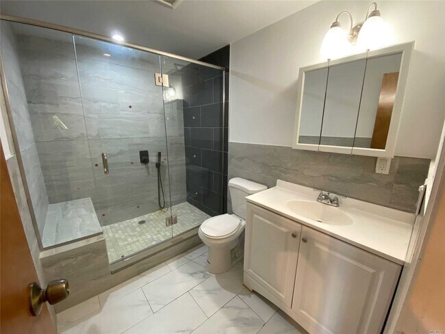 Foto del edificio - 89-14 163rd St