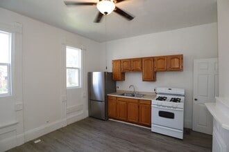Building Photo - 357 W Barner St