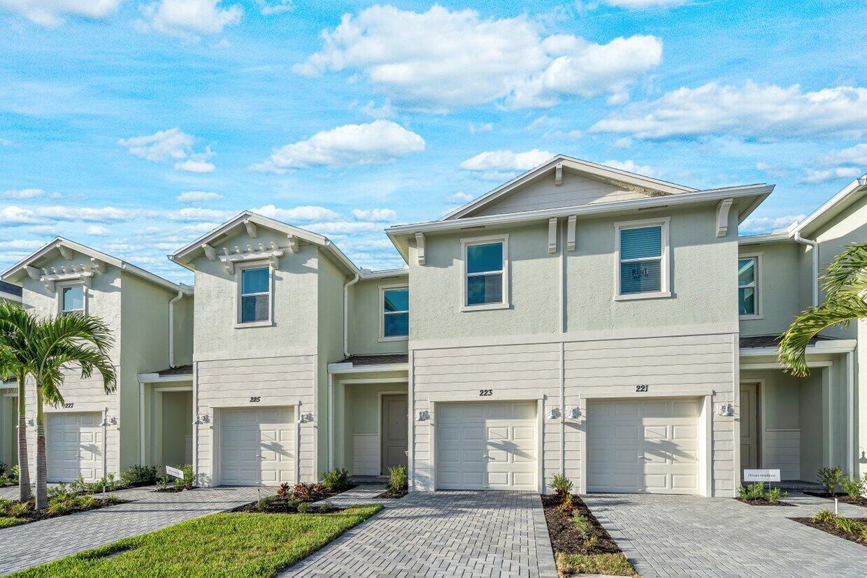 223 Woodbark St, Port Saint Lucie, FL 34984 Townhome Rentals in Port Saint Lucie FL