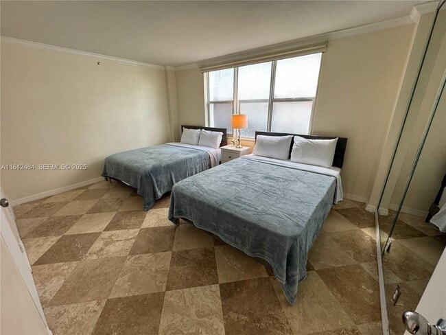 Foto del edificio - 9195 Collins Ave