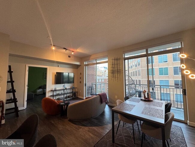 Foto del edificio - 820 N Pollard St