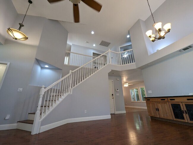 Foto del edificio - Beautiful 3bed 2.5bath 2 story home located in Rivergate Gated Community