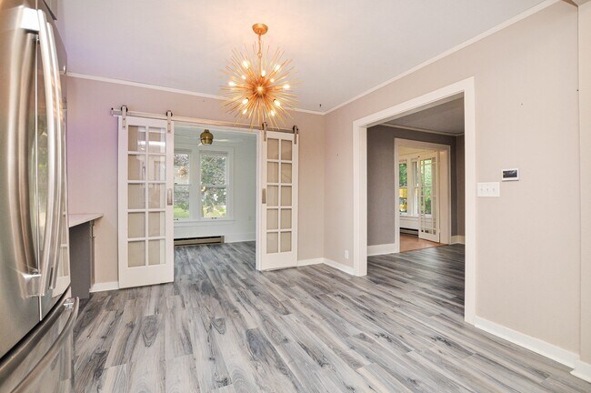 Foto del edificio - 408 15th Ave SW