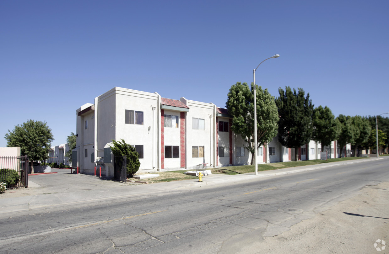 Primary Photo - Desert Vista Apartments