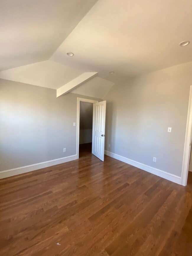 bedroom with walk-in closet - 355 Hatherly Rd