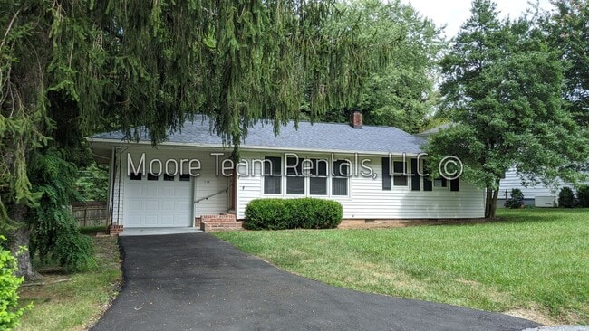 Building Photo - 710 Oak Terrace Ln