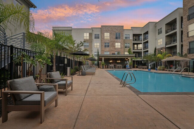 Foto del edificio - BDX at Capital Village