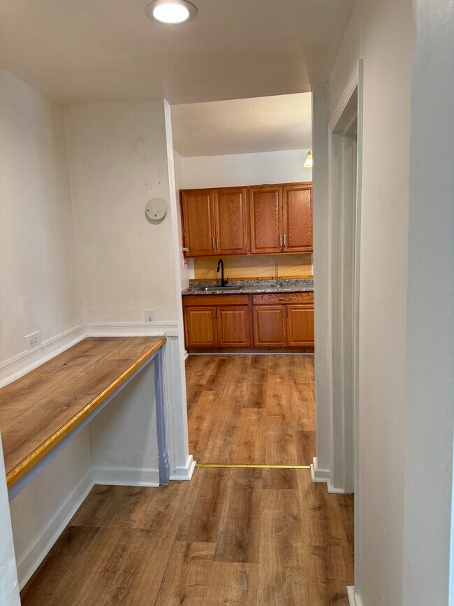 Foto del edificio - 917 W 35th St