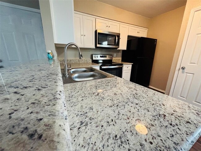 Foto del edificio - 503 Hardin Ct