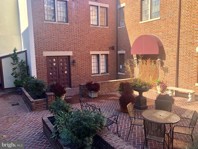 Foto del edificio - 1715 15th St NW