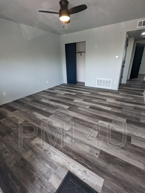 Foto del edificio - 12001 Phoenix Ave NE