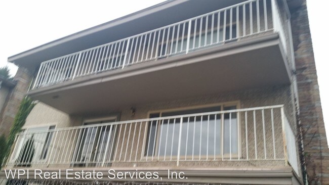Building Photo - 13456 Greenwood Ave N