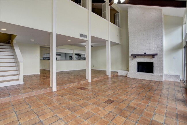 Building Photo - 5918 San Felipe St