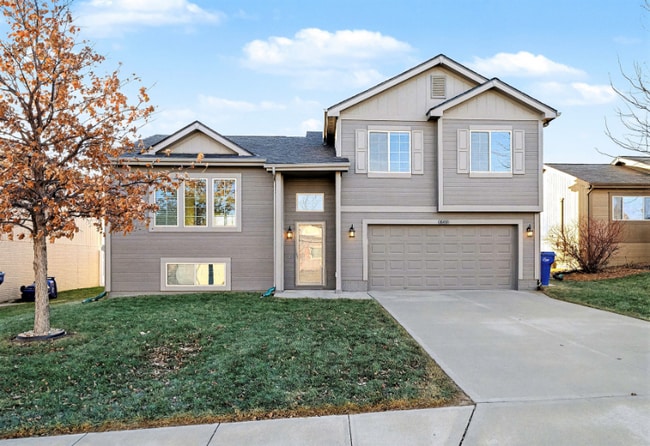 Building Photo - 16431 Cary St