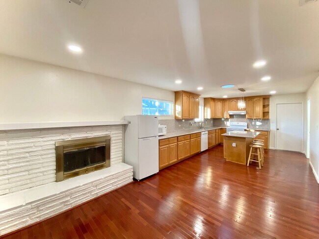 Foto del edificio - Beautiful 5-bedroom home- Fremont!