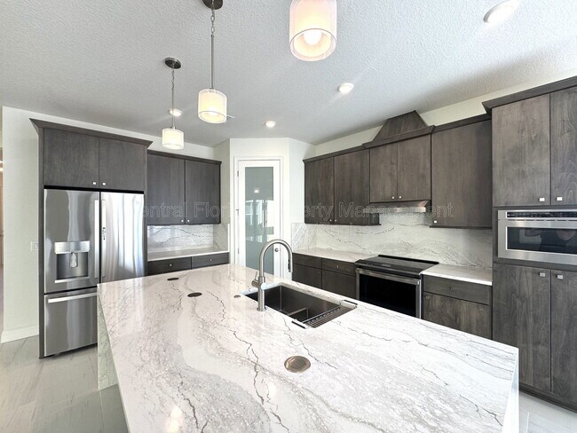 Foto del edificio - 9819 Gobat Aly