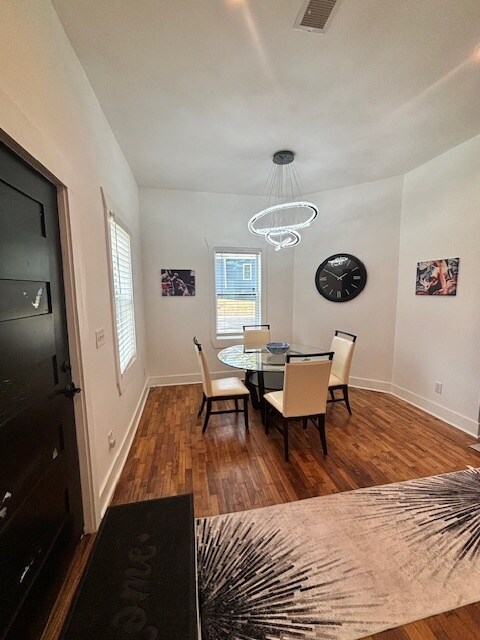 Foto del edificio - 1369 Bryan Ave