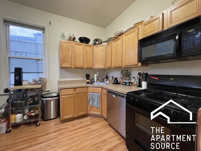 Photo - 3052 W George St Apartment