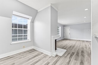 Building Photo - 2501 Marilee Ln