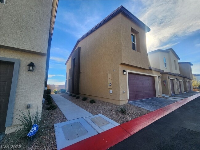 Foto del edificio - 7885 Sailor Sam Ave