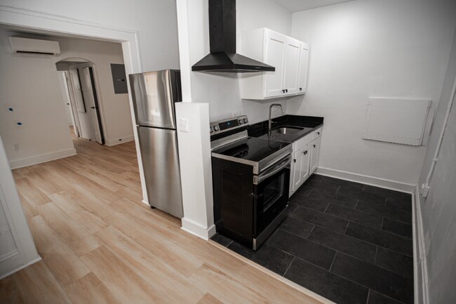 Foto del edificio - 1388 W 83rd St