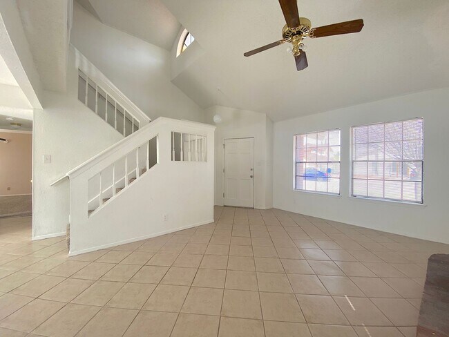 Foto del edificio - Northeast El Paso 3 Bed Refrig A/C