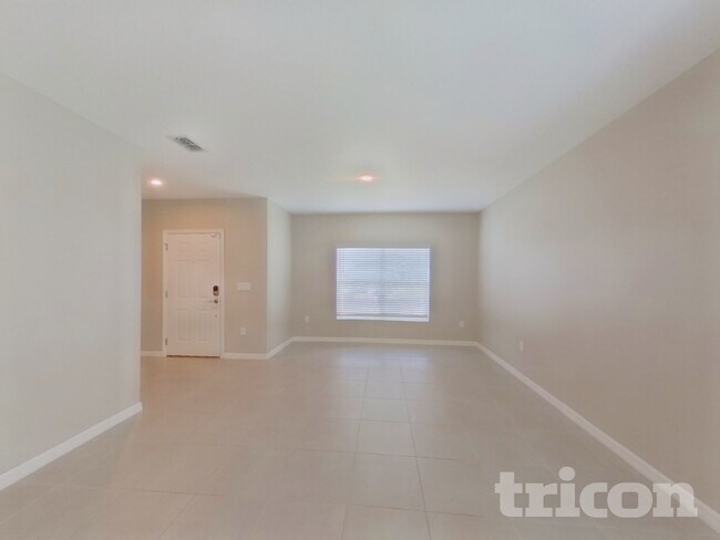 Foto del edificio - 220 Garnet Ave