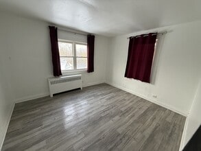 Building Photo - 159 Barrie Rd