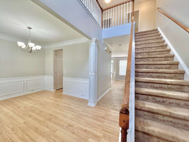 Foto del edificio - SPACIOUS 3 BEDROOMS!