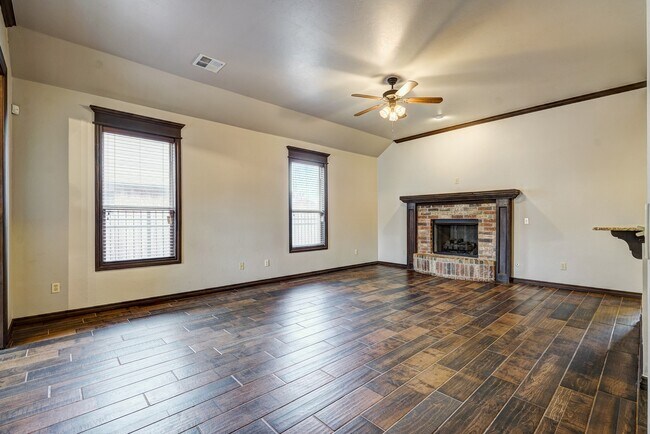 Building Photo - Beautiful 4 bed 2 bath home in Edmond.