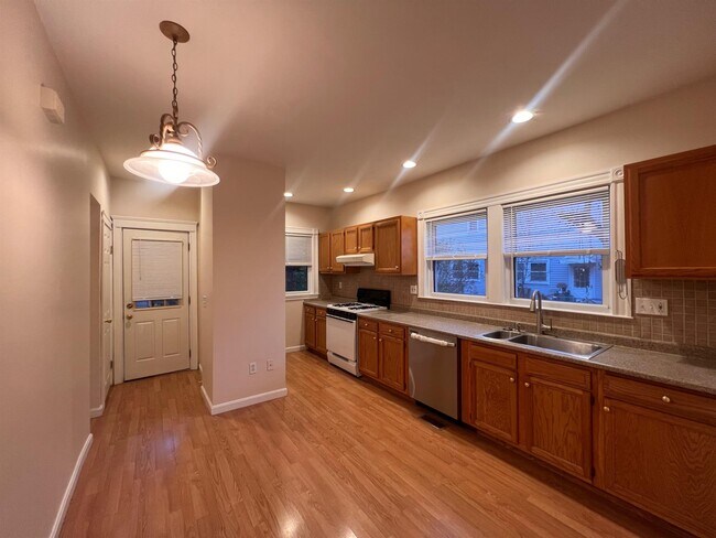 Foto del edificio - 108 W Quincy St