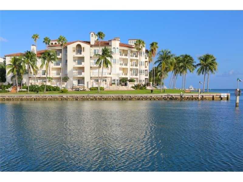 Foto principal - 2426 Fisher Island Dr