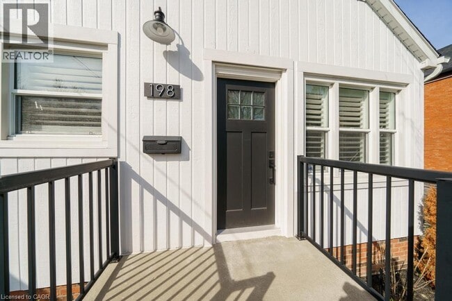 Building Photo - 198 Homewood Ave