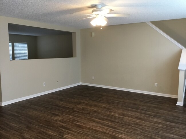 Building Photo - 8937 Redtail Drive