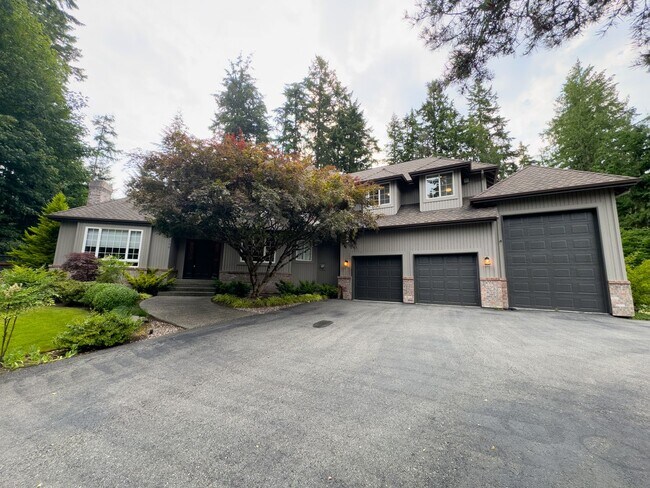 Foto del edificio - 4bd/2.5ba Redmond Home