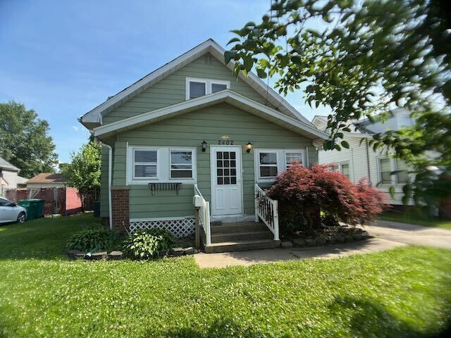Primary Photo - 2402 W Rohmann Ave
