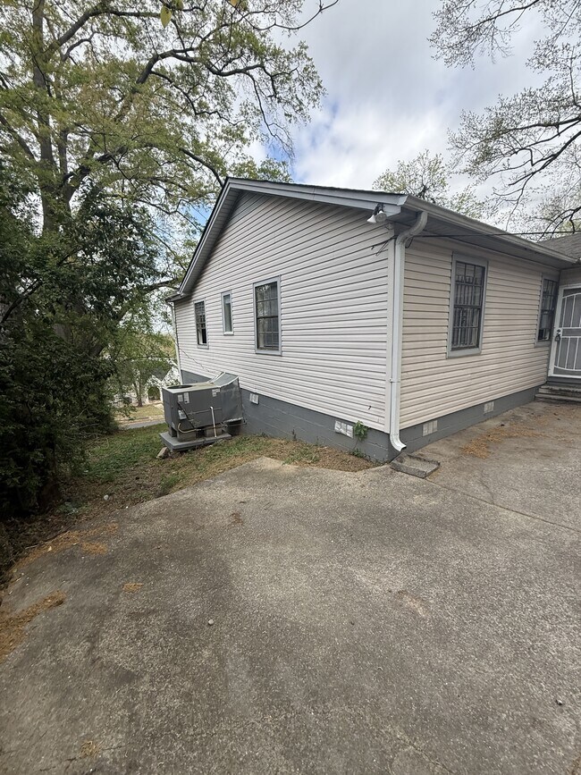 Foto del edificio - 2621 20th Street Ensley