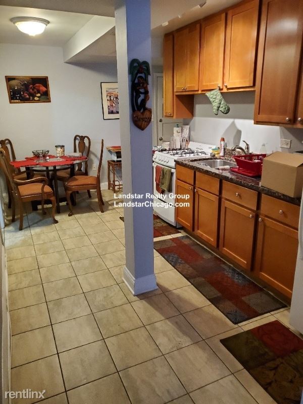 Building Photo - 2451 W Touhy Ave