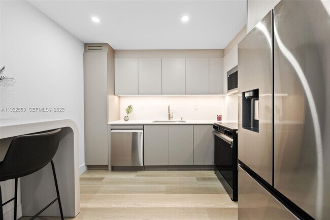 Foto del edificio - 18151 NE 31st Ct