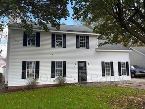 Building Photo - 103 Sara Dr