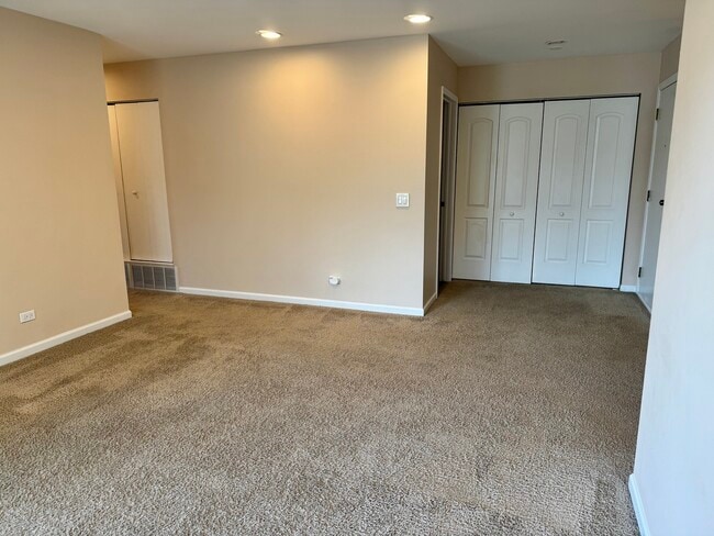 Building Photo - 300 Pembridge Ln