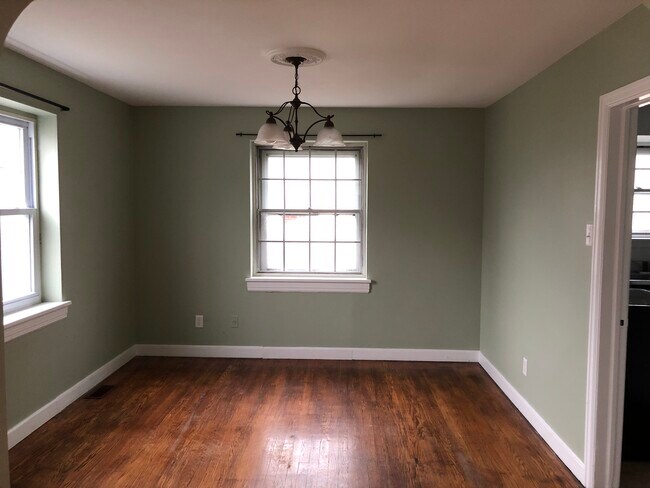 Dining Room - 216 Green Ave